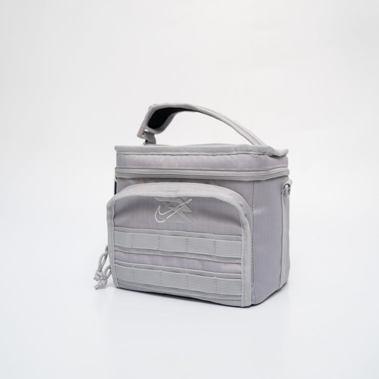 Lonchera Nike Gris