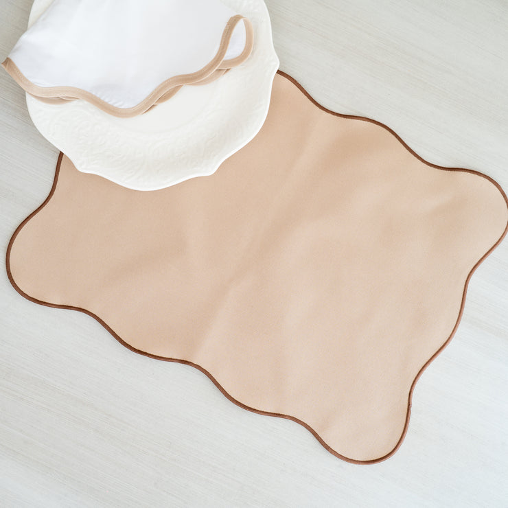 Individual Beige Olas Orilla Bordada Café