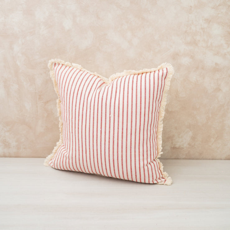 Cojín Líneas Rojas - ambientihonduras