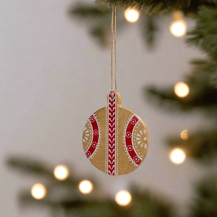 Pelota de Madera Con Detalles en Rojo - ambientihonduras