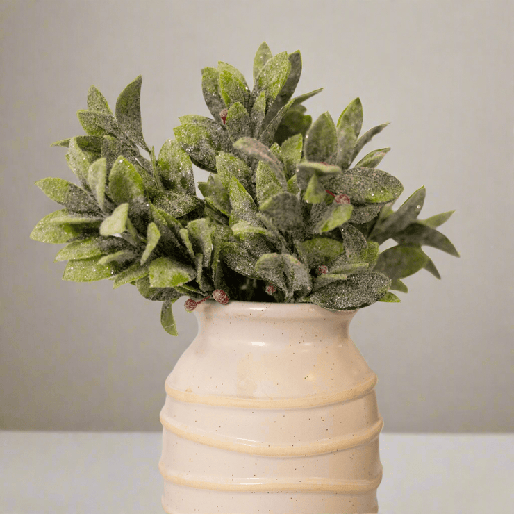 Rama Nevada Con Bayas Rojas - ambientihonduras